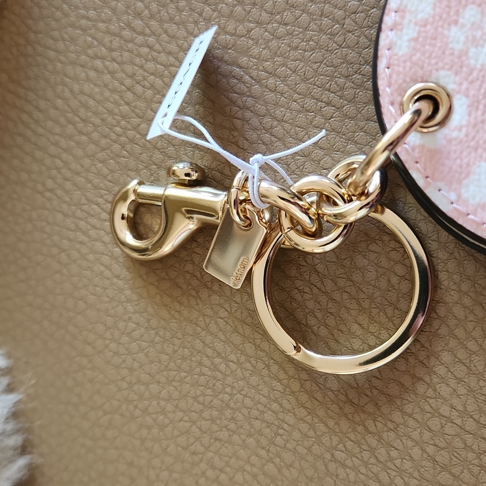 NWT Coach Pink Leather Floral Mirror Bag Charm or Key Ring 🩷🔑 - Picture 8 of 12